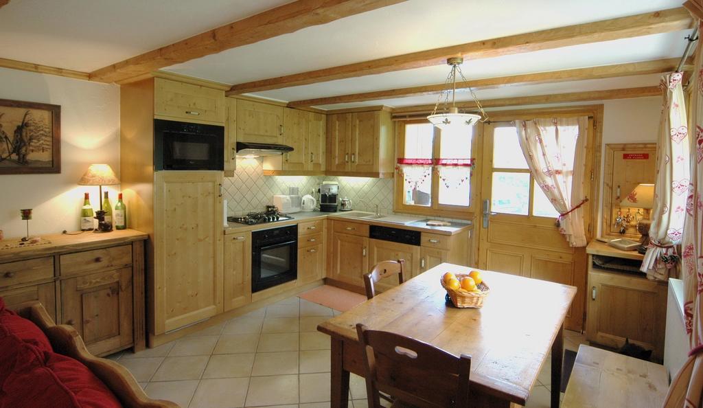 Appart 4 Pers 3 Etoiles Proximite Lac Et Remontees Courchevel Le Praz - Arrayanes Ruang foto